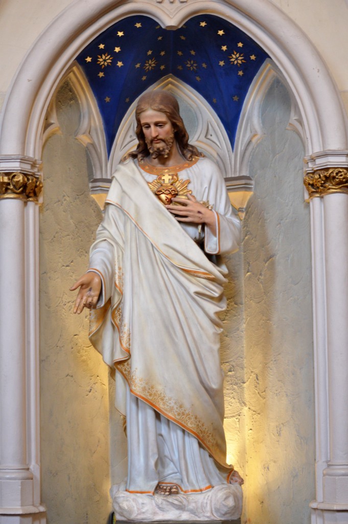 Jesus statue 